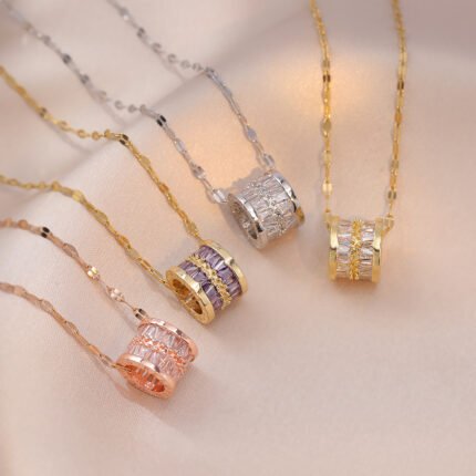 Simple circular titanium steel necklace for women, collarbone chain with full diamond accents, high-end pendant jewelry wholesale
